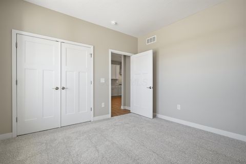 Tiny photo for 4539 Corsican Loop E, Hilliard, OH 43026 (MLS # 225045498)
