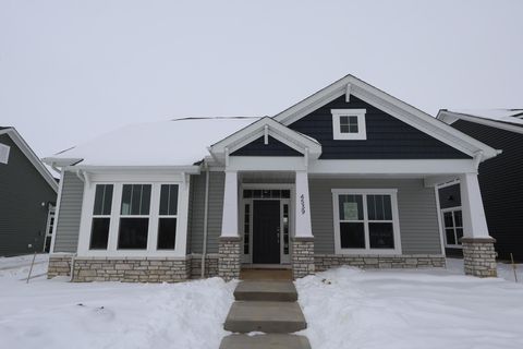 Photo of 4539 Corsican Loop E, Hilliard, OH 43026 (MLS # 225045498)