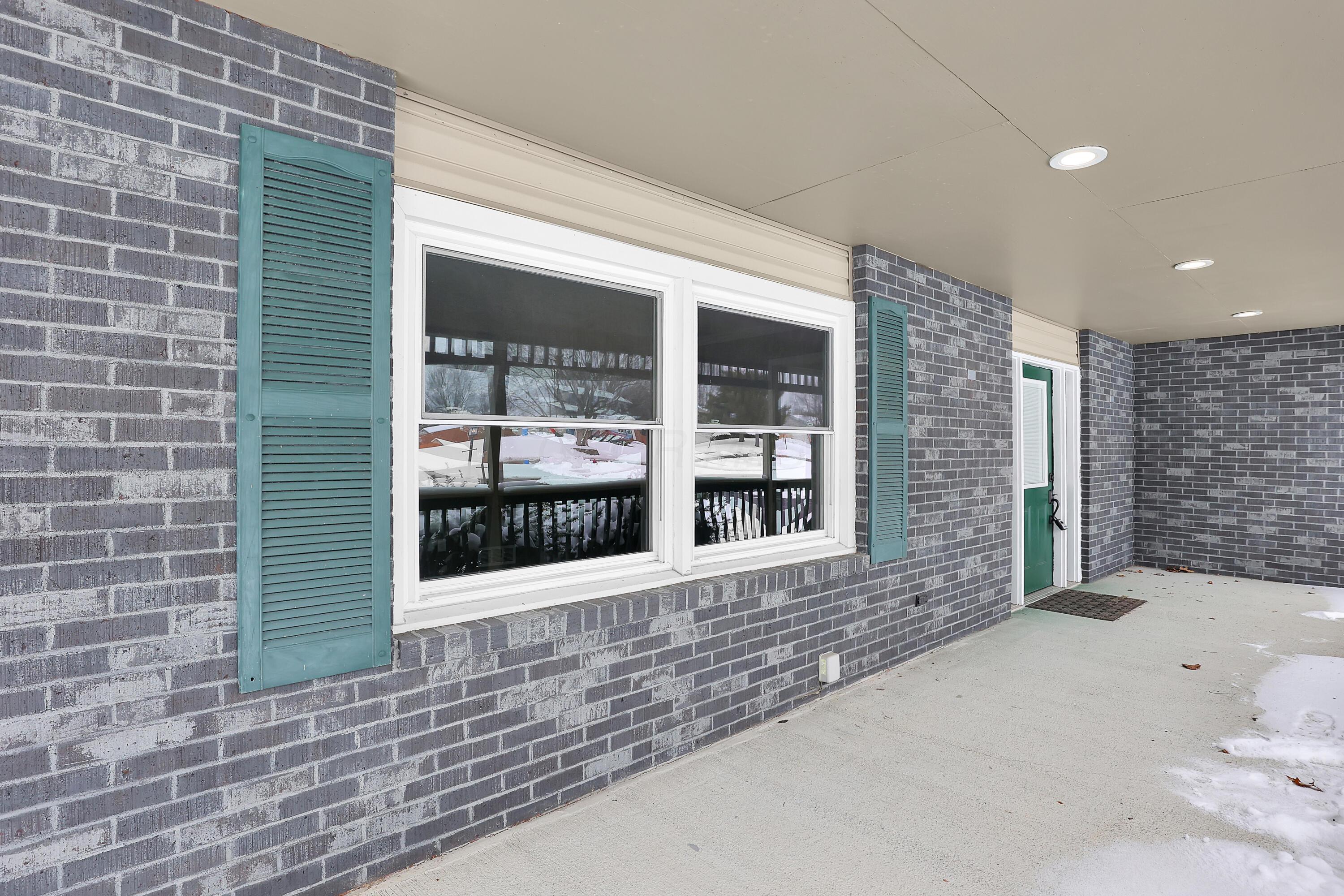 9841 Woodsfield Circle NW