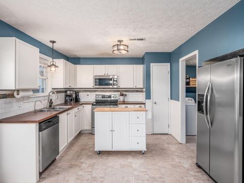 Tiny photo for 677 Lehner Woods Boulevard, Delaware, OH 43015 (MLS # 226014010)
