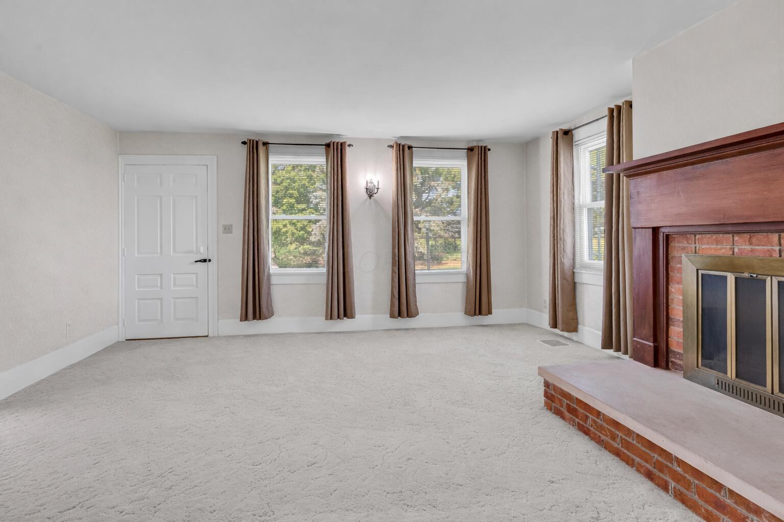 Centerburg, Ohio, 43011, United States, 4 Bedrooms Bedrooms, ,3 BathroomsBathrooms,Residential,Contingent,2052110