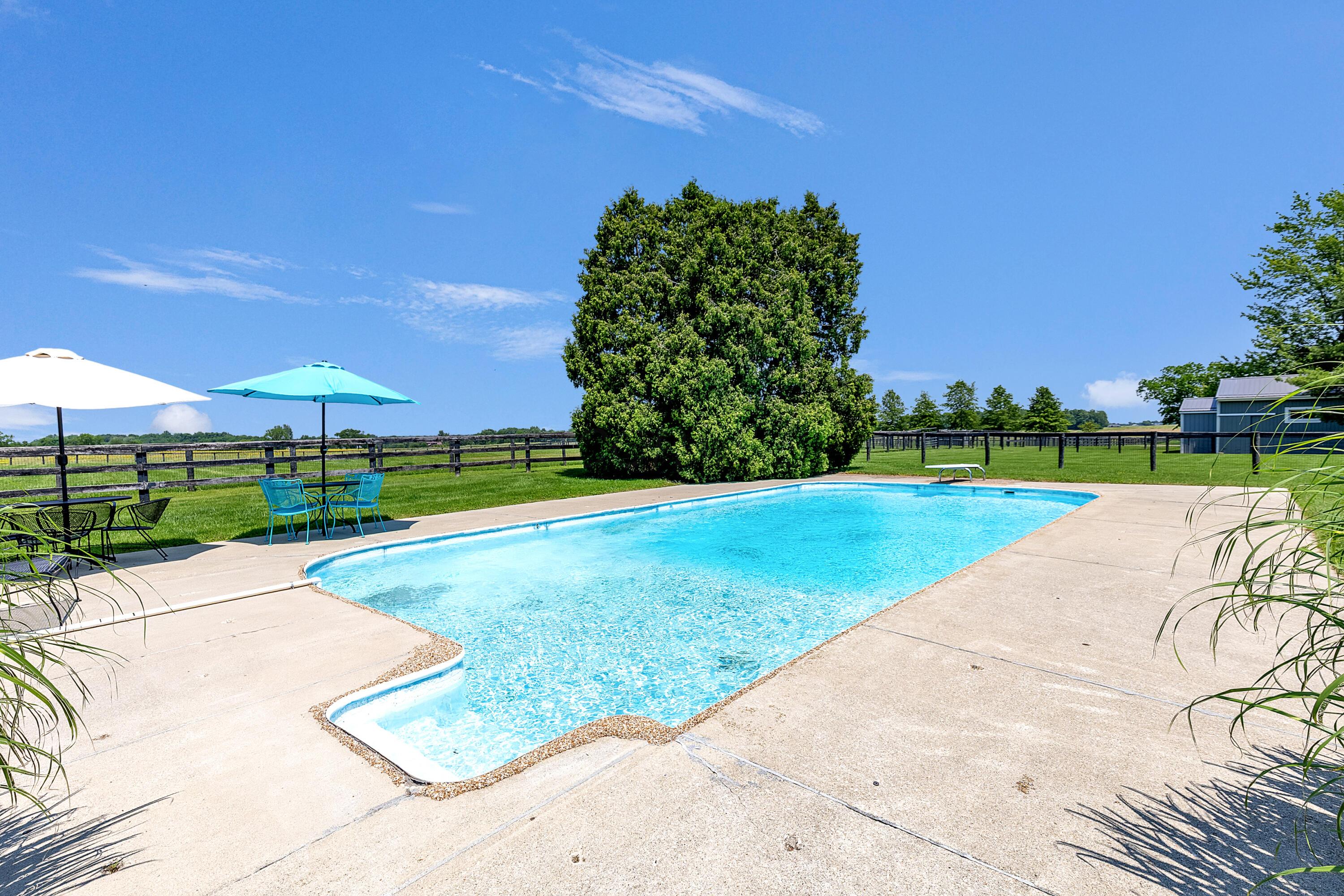 Centerburg, Ohio, 43011, United States, 4 Bedrooms Bedrooms, ,3 BathroomsBathrooms,Residential,Contingent,2052110