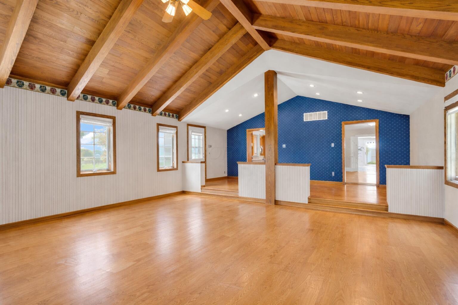 Centerburg, Ohio, 43011, United States, 4 Bedrooms Bedrooms, ,3 BathroomsBathrooms,Residential,Contingent,2052110