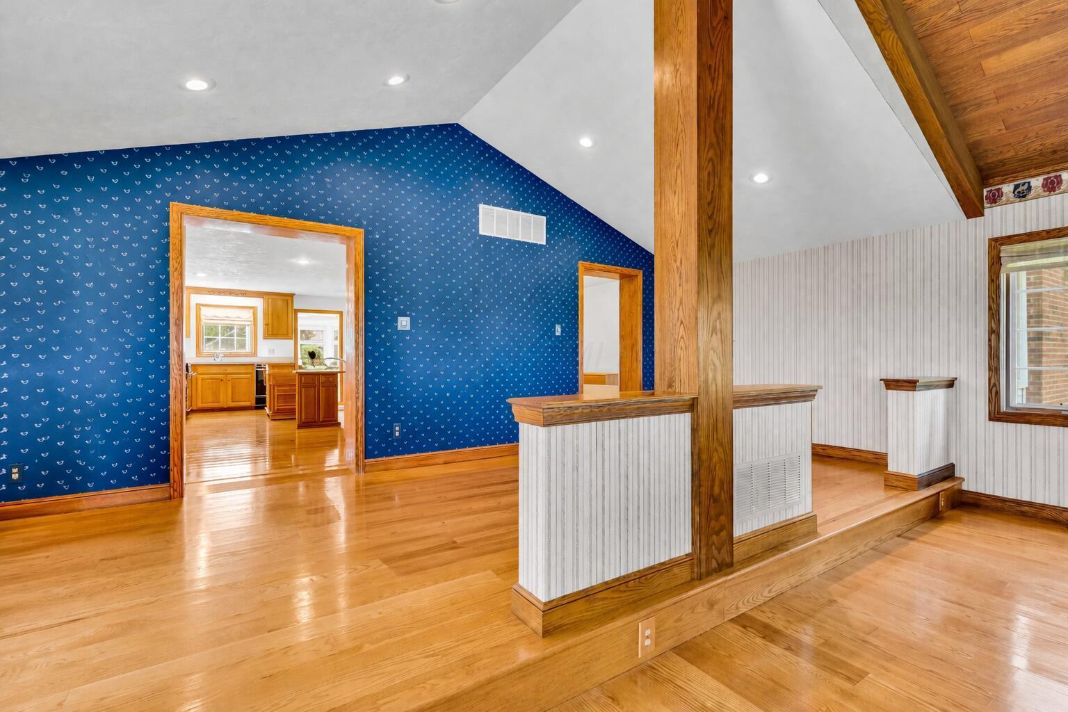 Centerburg, Ohio, 43011, United States, 4 Bedrooms Bedrooms, ,3 BathroomsBathrooms,Residential,Contingent,2052110