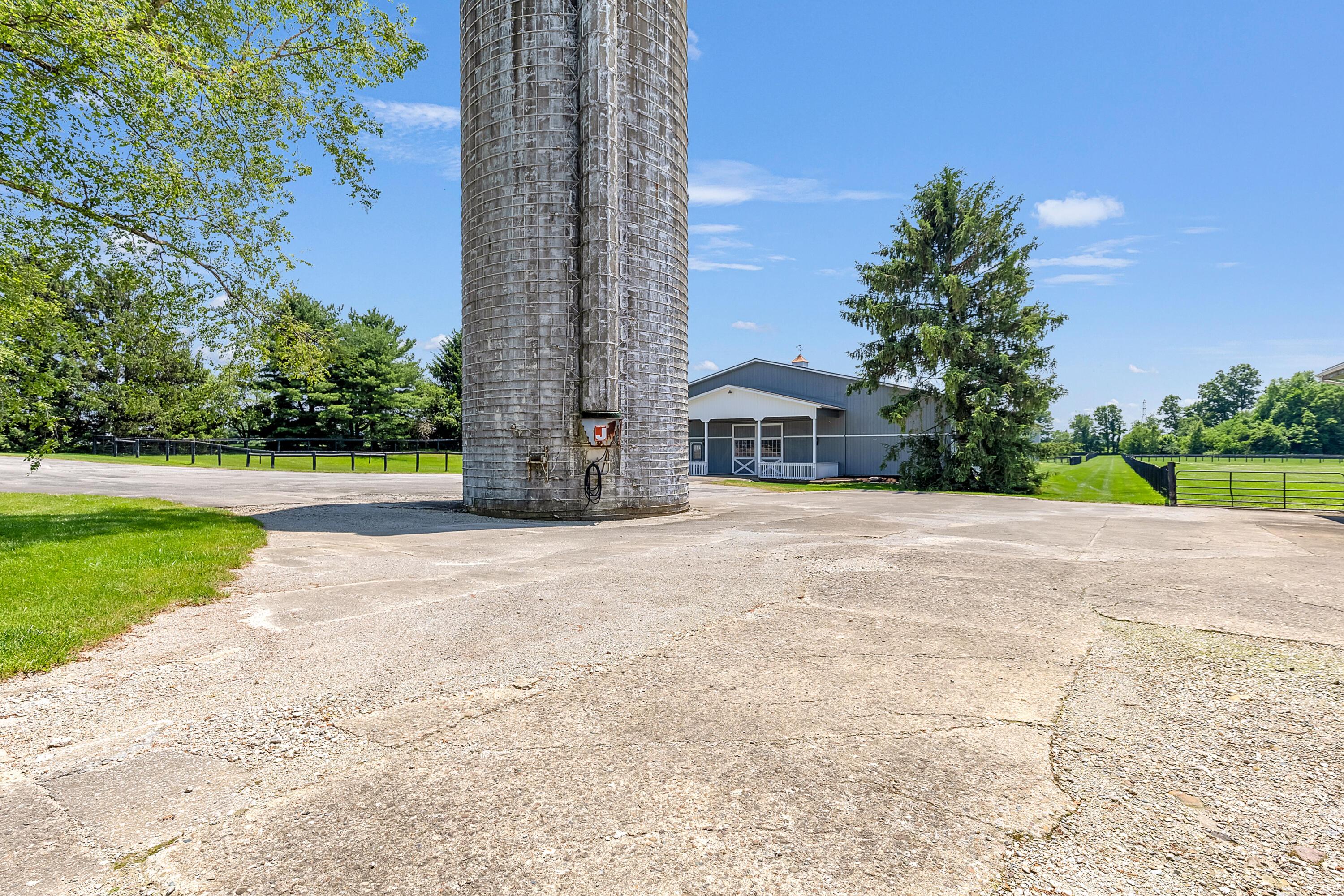 Centerburg, Ohio, 43011, United States, 4 Bedrooms Bedrooms, ,3 BathroomsBathrooms,Residential,Contingent,2052110