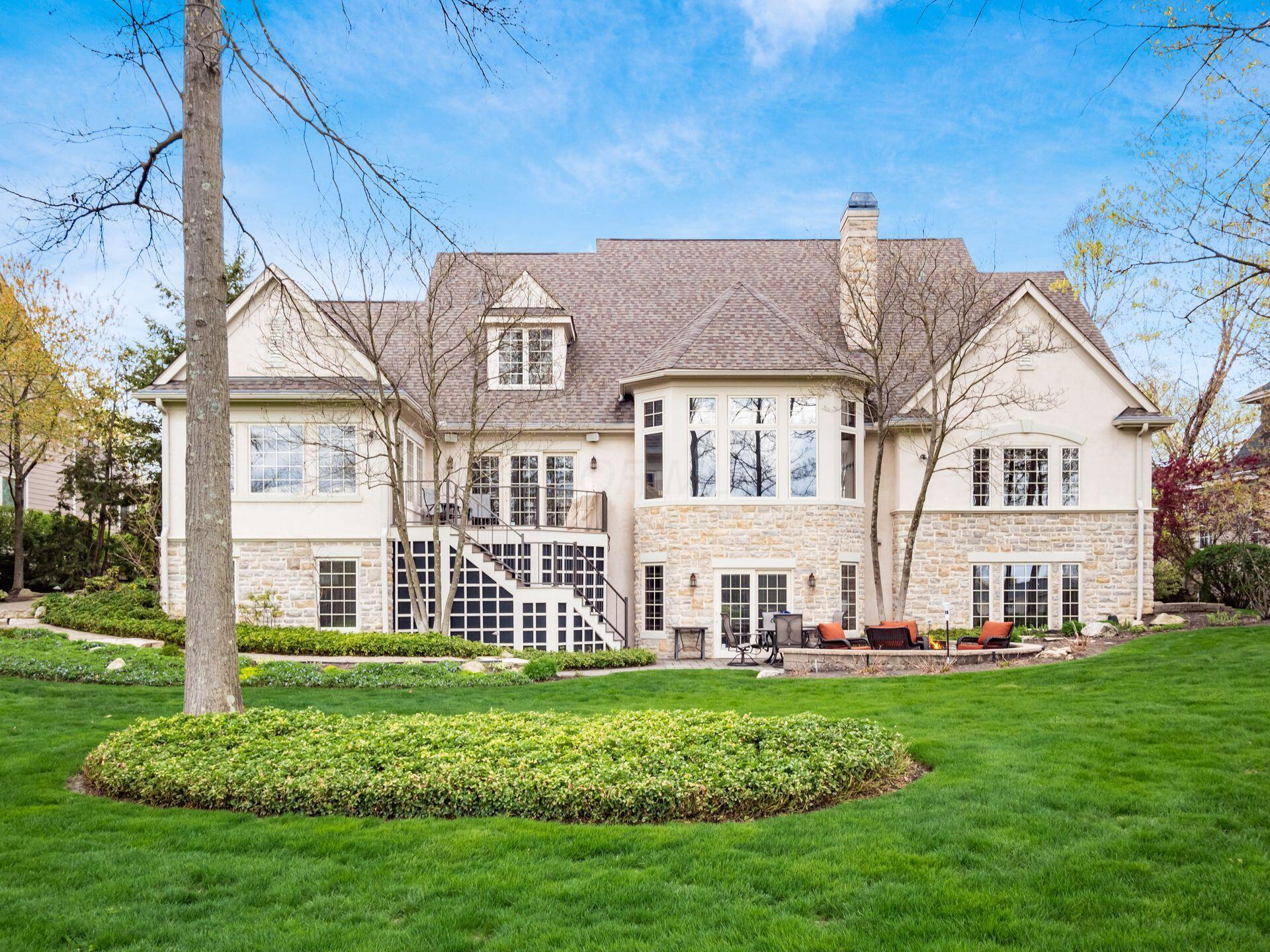 8528 Tartan Fields Drive, Dublin, Ohio image 2