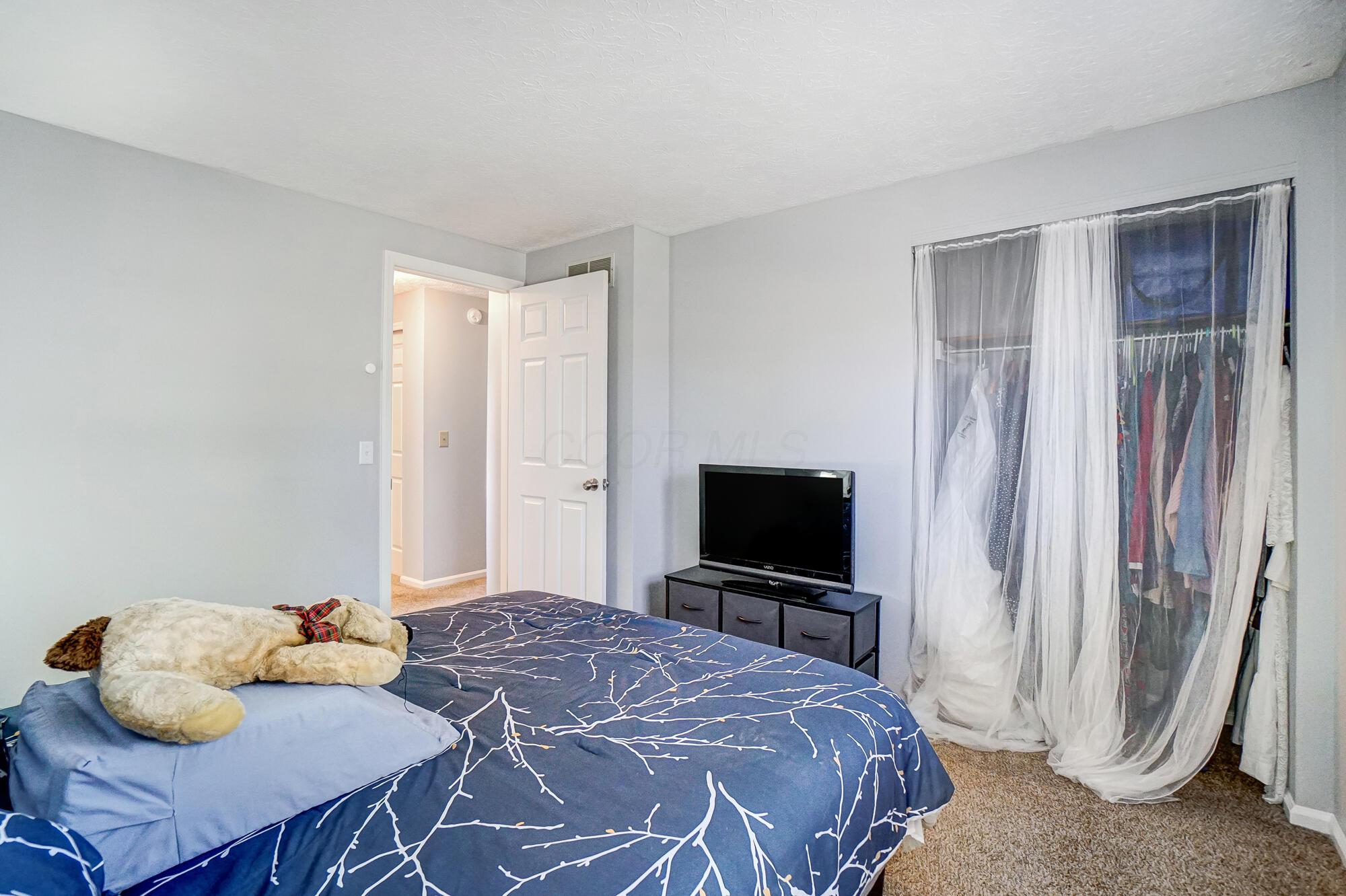 11730 Coventry Avenue, Pickerington, Ohio image 33