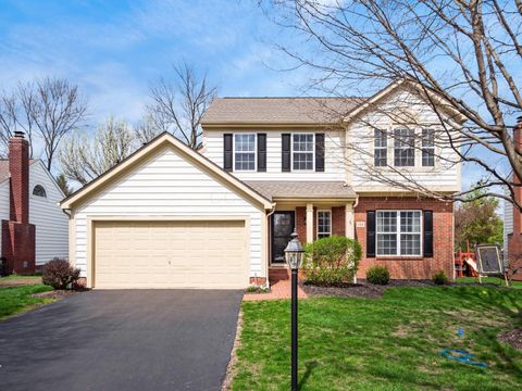 Photo of 184 Stamford Drive, Powell, OH 43065 (MLS # 226010486)