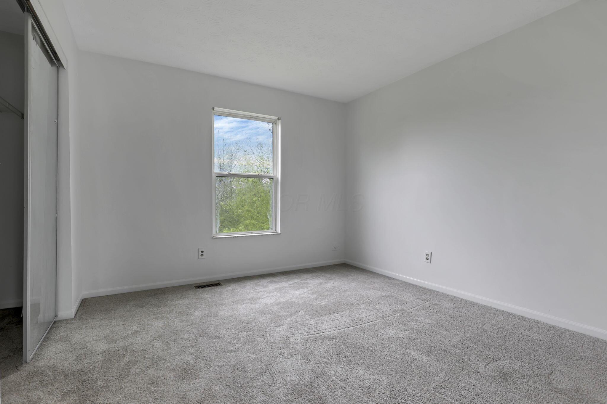 1528 Mckinney Lane, Pataskala, Ohio image 30