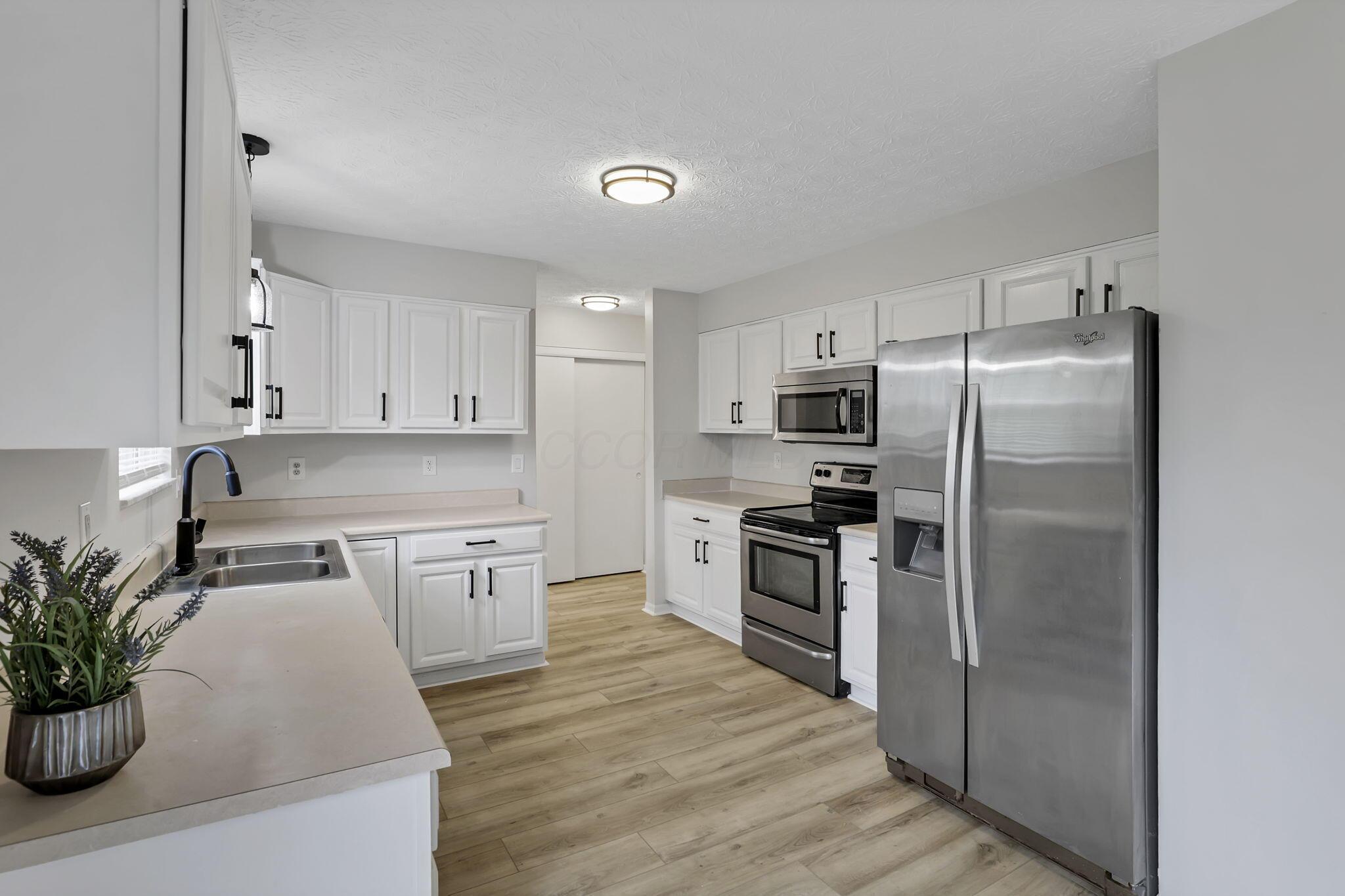 1528 Mckinney Lane, Pataskala, Ohio image 19