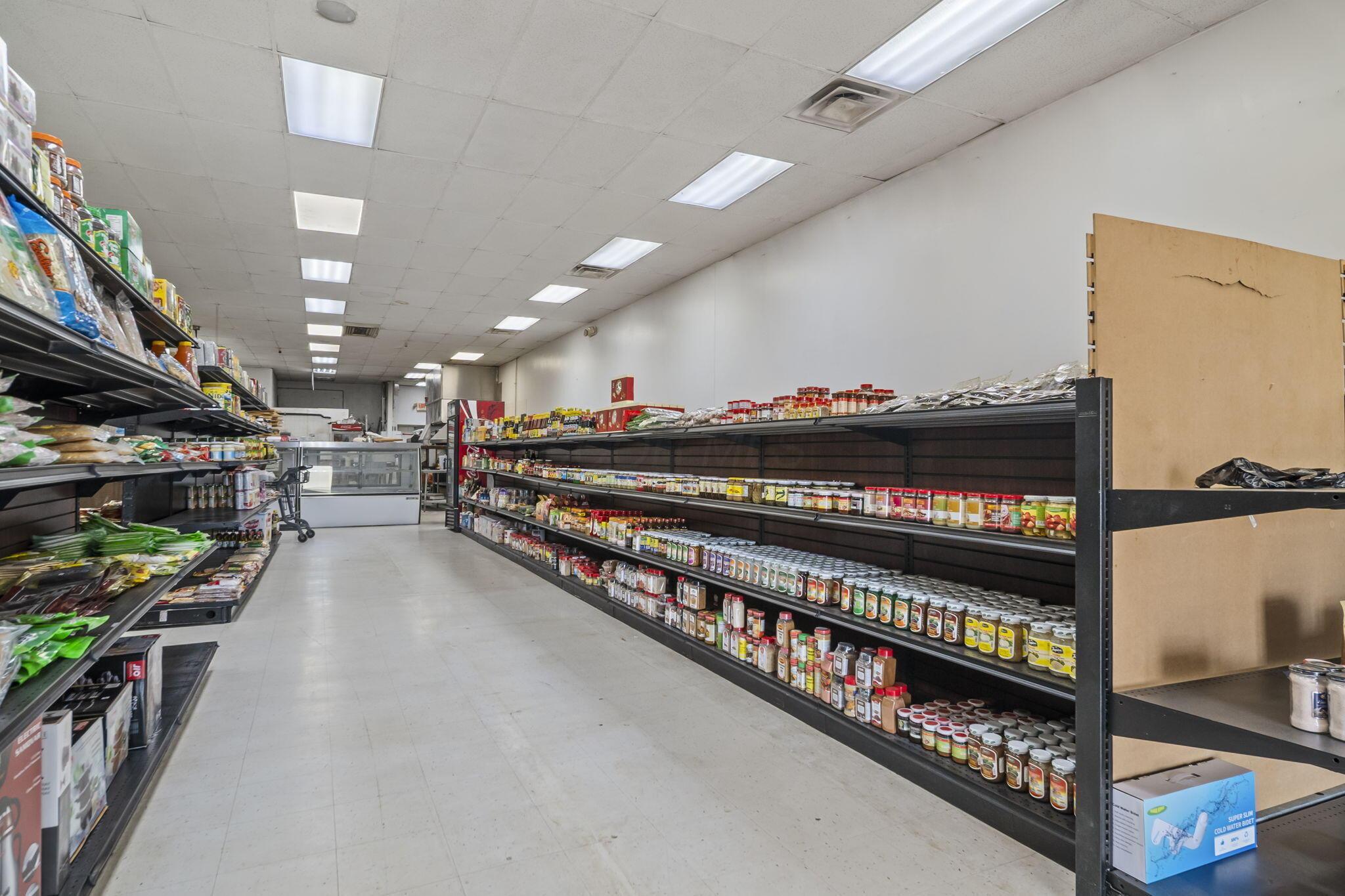 5676 Columbus Square