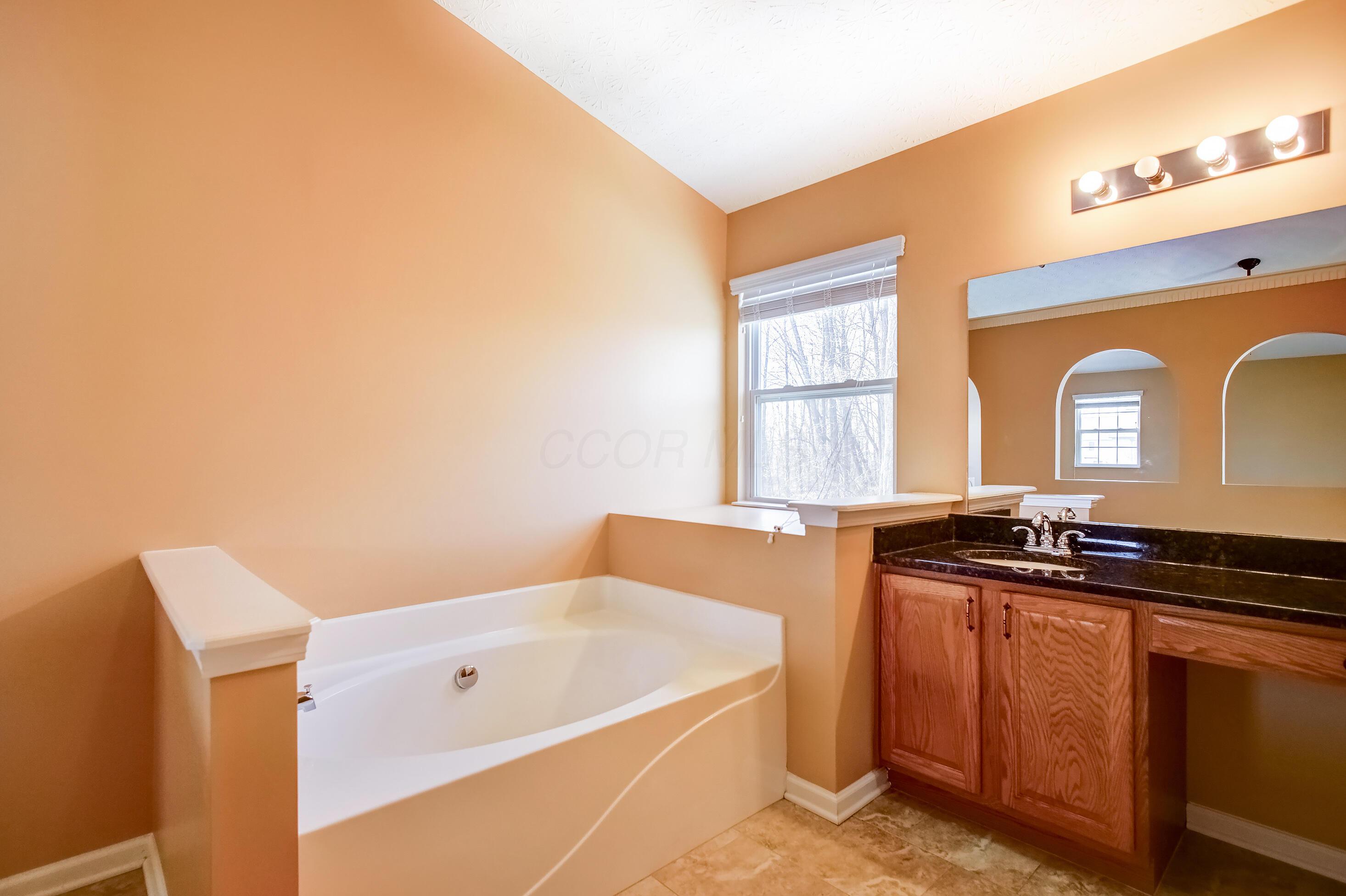 2083 Stone Valley Place, Reynoldsburg, Ohio image 29