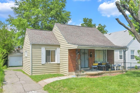 Photo of 2261 Medina Avenue, Columbus, OH 43211 (MLS # 226039090)