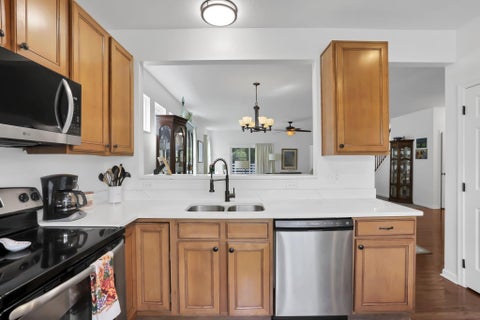 Tiny photo for 5043 Apple Glen Trail 78 #78, Grove City, OH 43123 (MLS # 226032571)