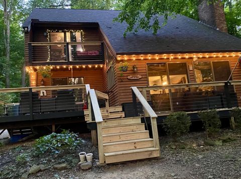 Photo of 592 Catawba Court, Sugar Grove, OH 43155 (MLS # 226008734)