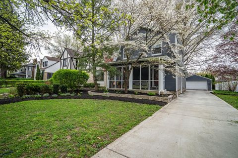 Photo of 361 E Dunedin Road, Columbus, OH 43214 (MLS # 226012141)