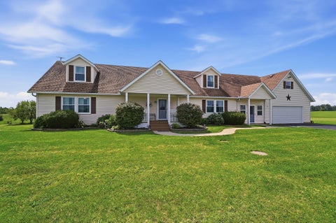 Photo of 3215 Big Plain Circleville Road, London, OH 43140 (MLS # 226032864)