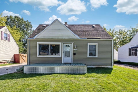 Photo of 1713 Huy Road, Columbus, OH 43224 (MLS # 226035361)