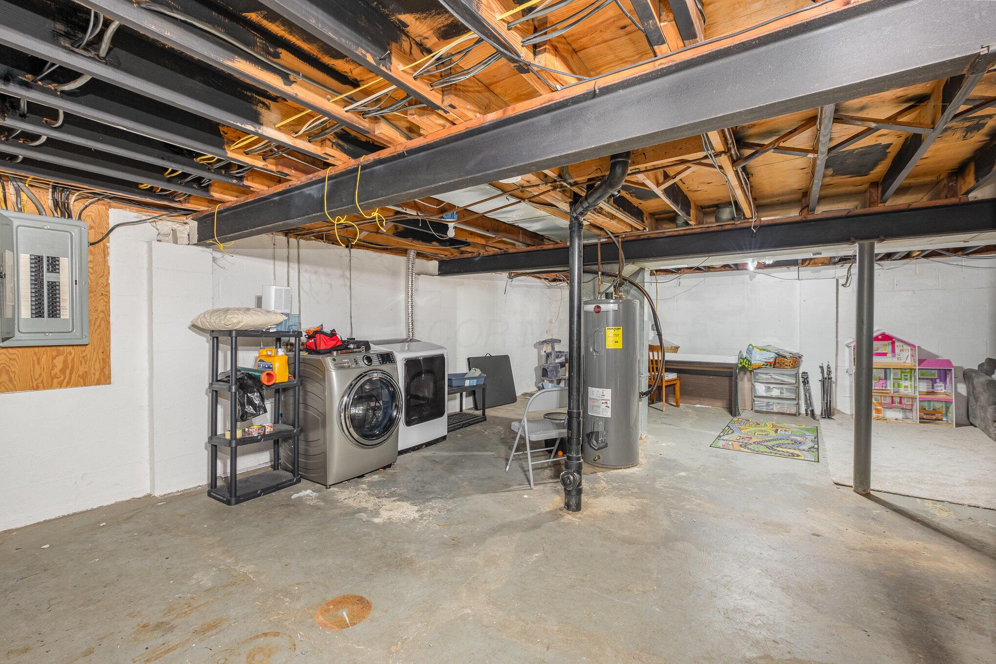 6150 Baskerville Drive, Columbus, Ohio image 24