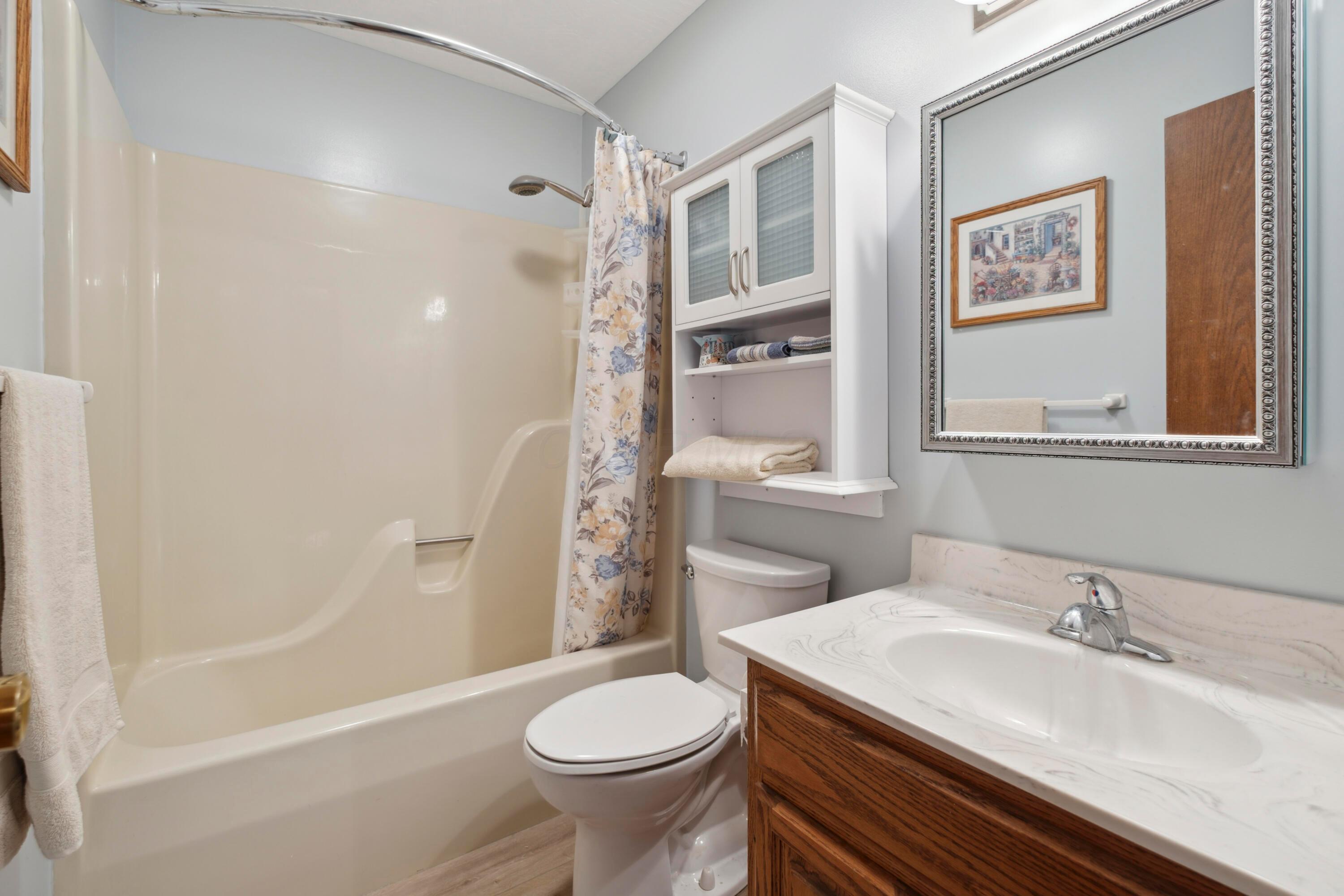 11085 New Delaware Road, Mount Vernon, Ohio image 23