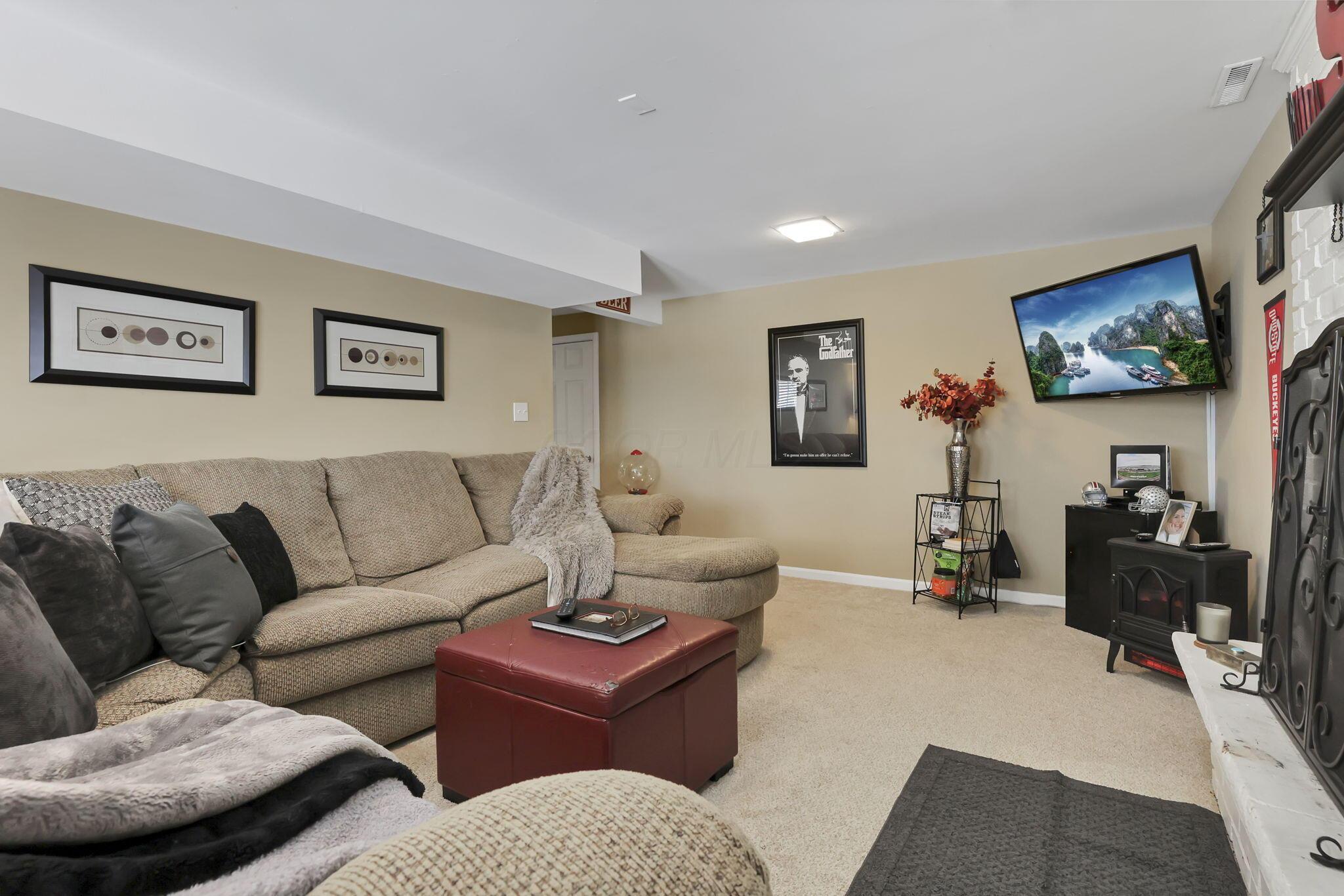 525 Londonderry Lane, Newark, Ohio image 48