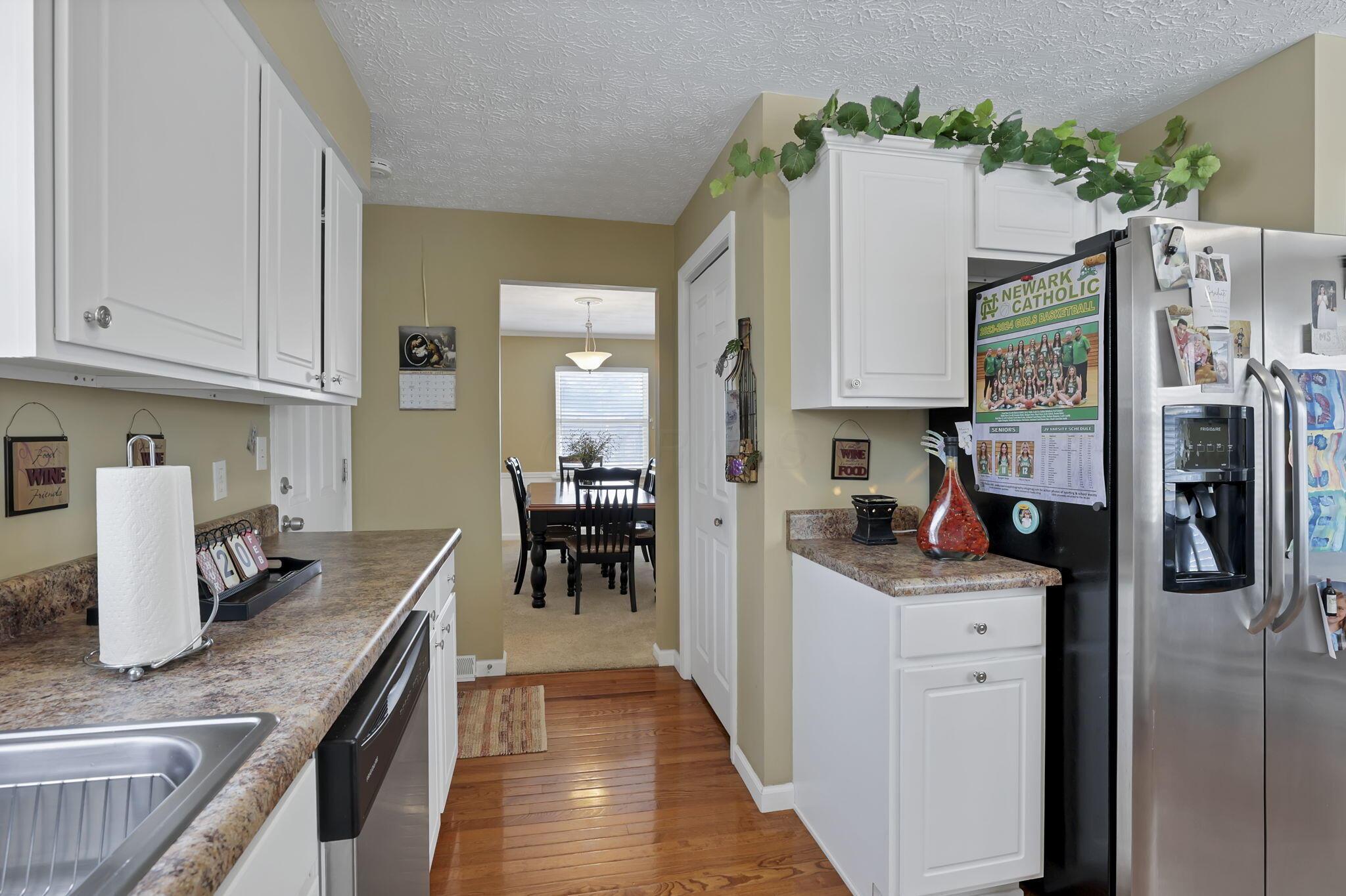 525 Londonderry Lane, Newark, Ohio image 23