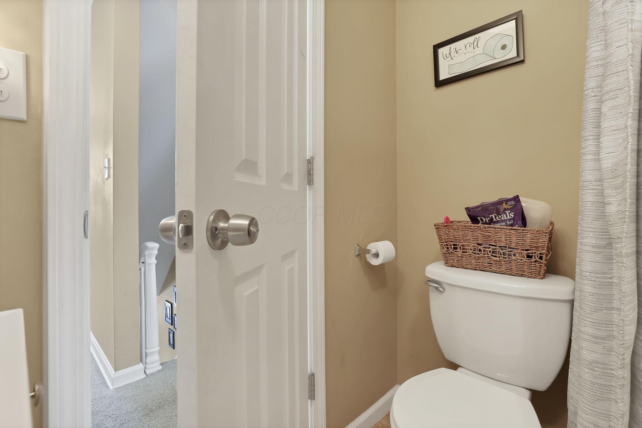 525 Londonderry Lane, Newark, Ohio image 35