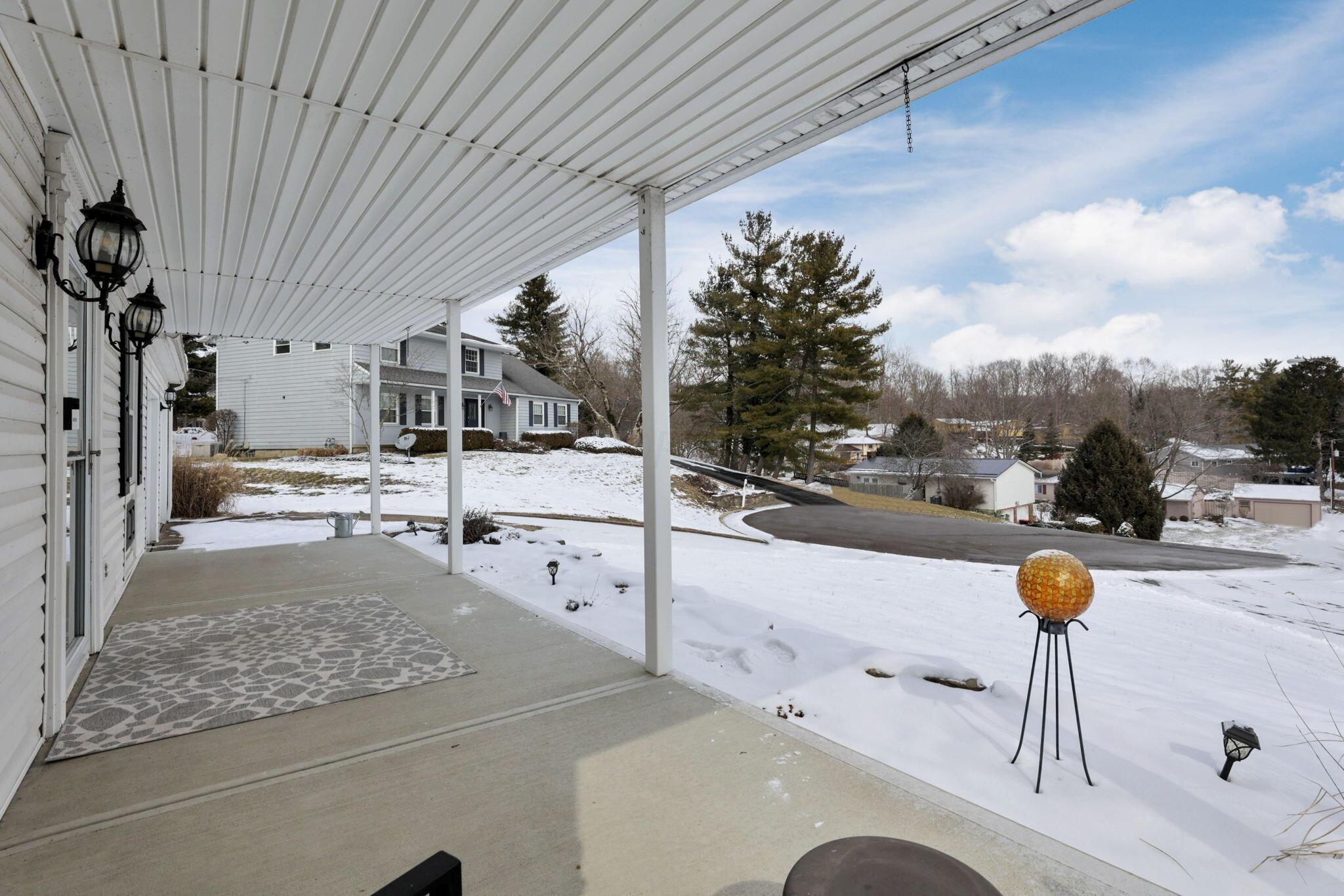 525 Londonderry Lane, Newark, Ohio image 6