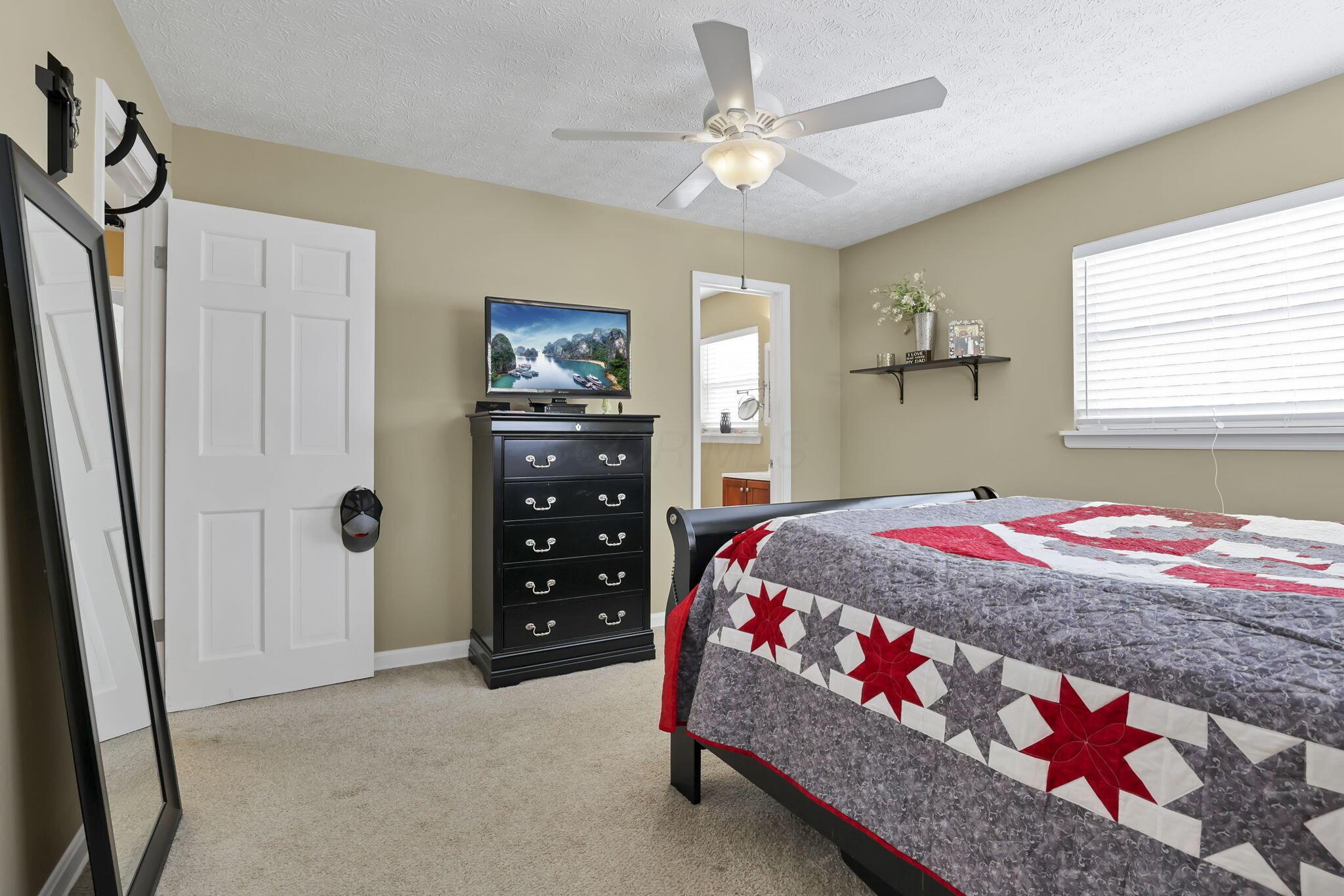 525 Londonderry Lane, Newark, Ohio image 40