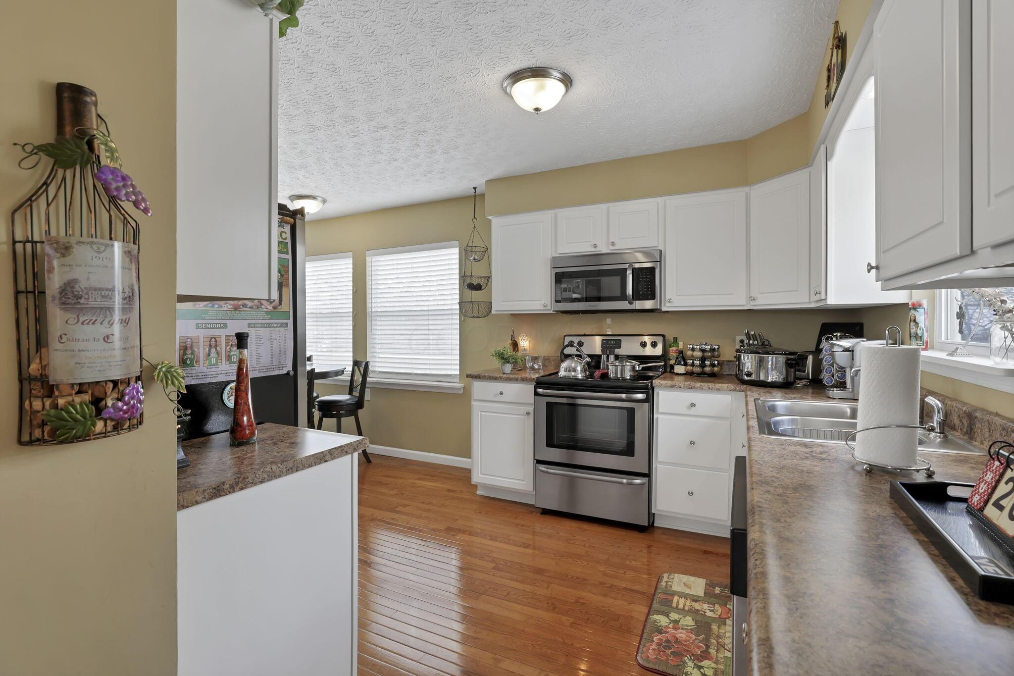 525 Londonderry Lane, Newark, Ohio image 24