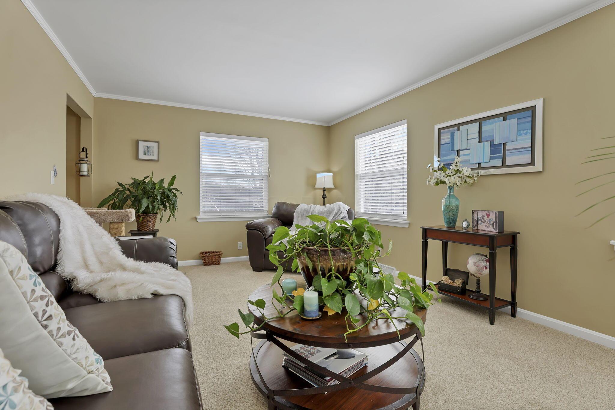525 Londonderry Lane, Newark, Ohio image 14