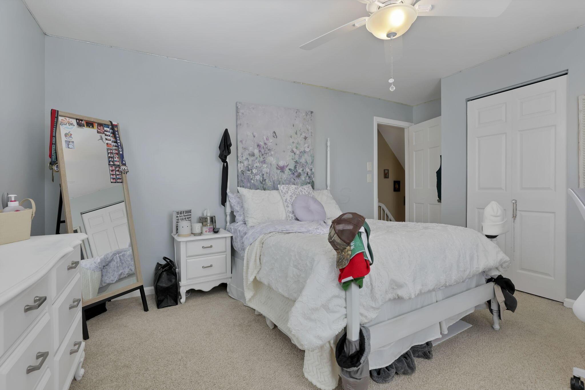 525 Londonderry Lane, Newark, Ohio image 32