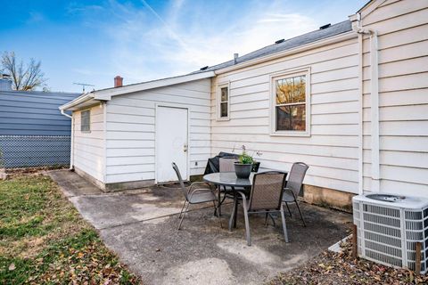 Tiny photo for 256 N Kellner Road, Columbus, OH 43209 (MLS # 225045571)
