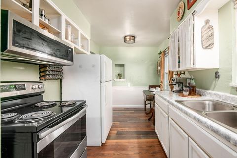 Tiny photo for 256 N Kellner Road, Columbus, OH 43209 (MLS # 225045571)