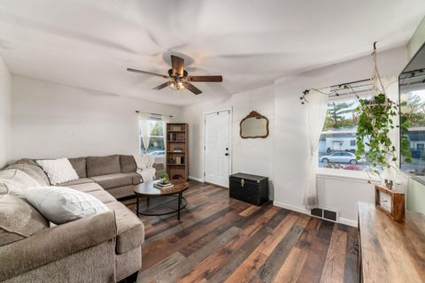 Tiny photo for 256 N Kellner Road, Columbus, OH 43209 (MLS # 225045571)