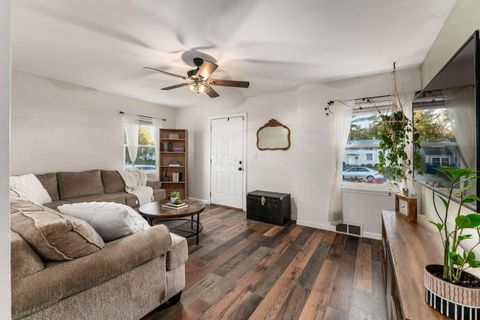 Tiny photo for 256 N Kellner Road, Columbus, OH 43209 (MLS # 225045571)