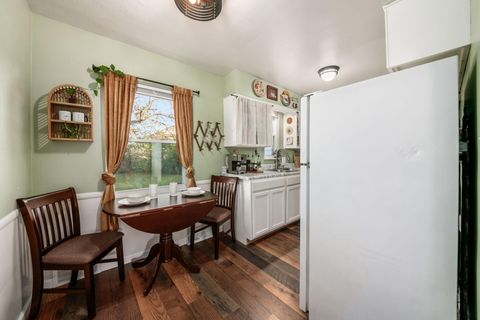 Tiny photo for 256 N Kellner Road, Columbus, OH 43209 (MLS # 225045571)