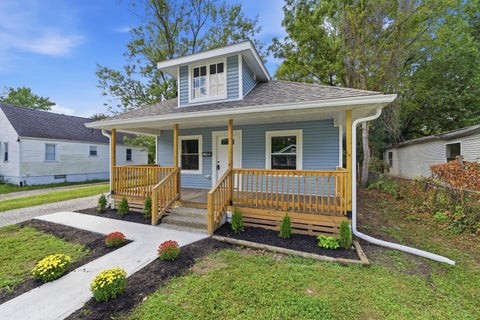 Tiny photo for 2795 Perdue Avenue, Columbus, OH 43211 (MLS # 226034619)