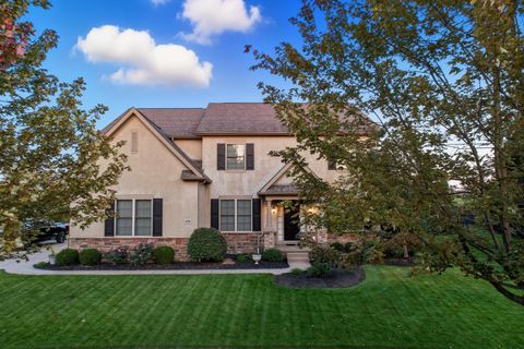 Photo of 4550 Village Club Drive, Powell, OH 43065 (MLS # 225038586)