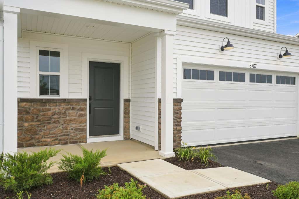 Photo of 5767 Valleydale Road, Powell, OH 43065 (MLS # 226029765)