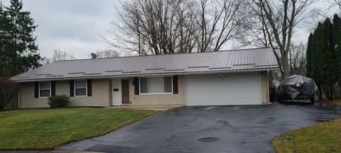 Photo of 100 Gulfwood Court, Dayton, OH 45458 (MLS # 226000978)