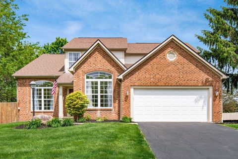 Photo of 12073 Bentwood Farms Drive, Pickerington, OH 43147 (MLS # 226015440)