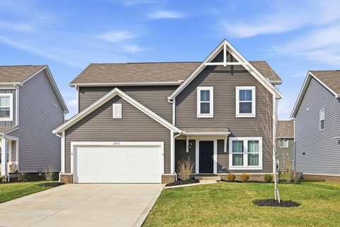 Photo of 1042 Queen Bee Place, Grove City, OH 43123 (MLS # 226006681)