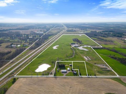 Photo of 1345 Legend Lane, Alexandria, OH 43001 (MLS # 224010421)