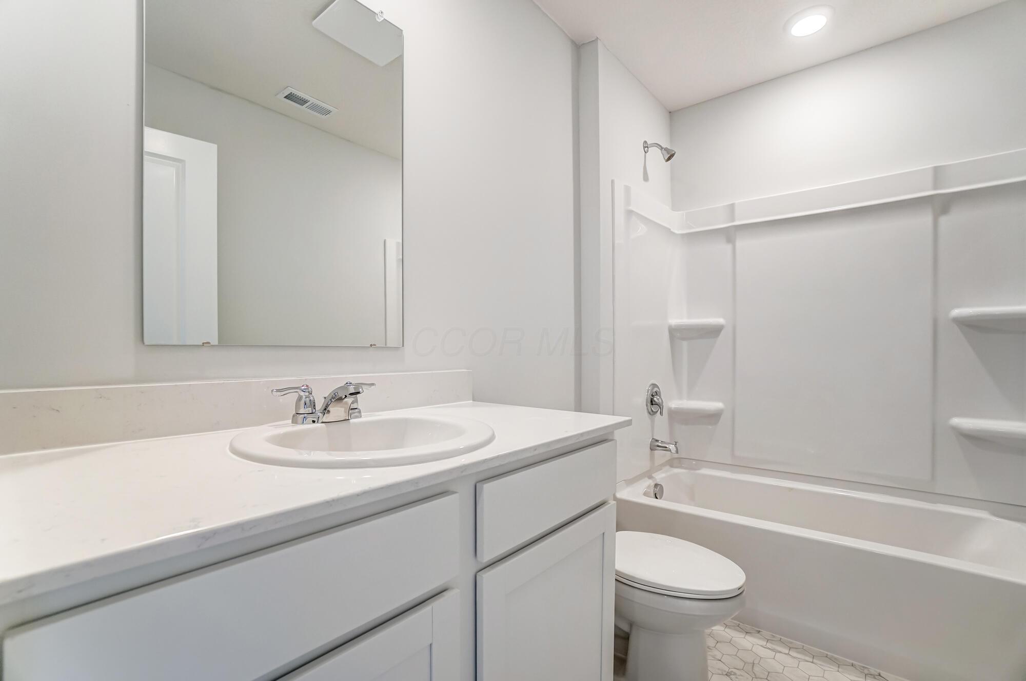 160 Oak Valley Ct, Newark, Ohio image 28