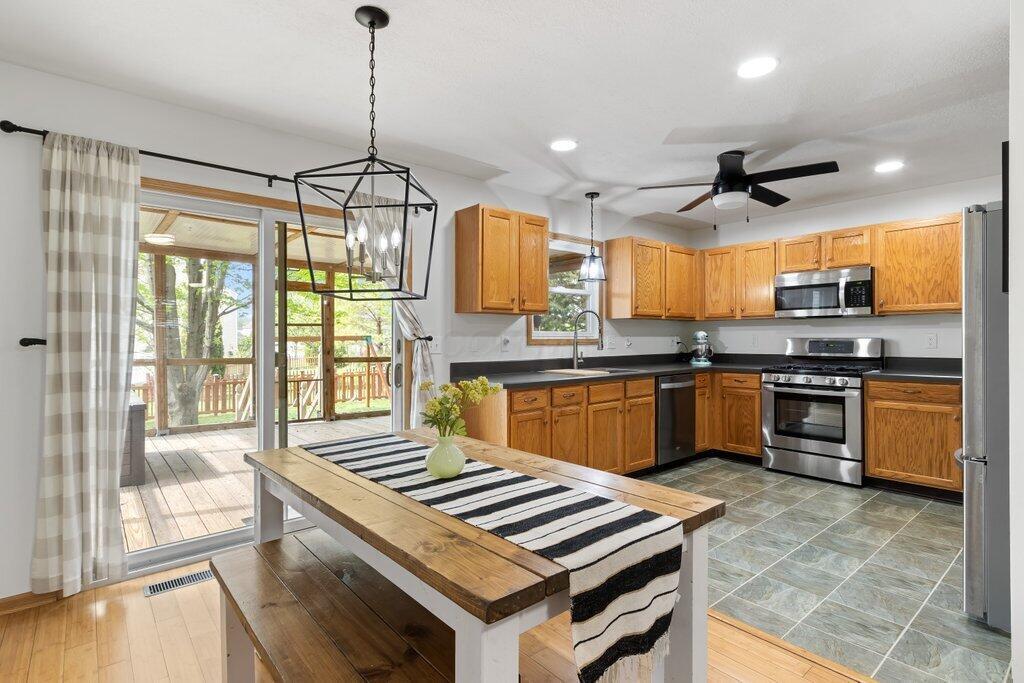 5867 Katara Drive, Galloway, Ohio image 7