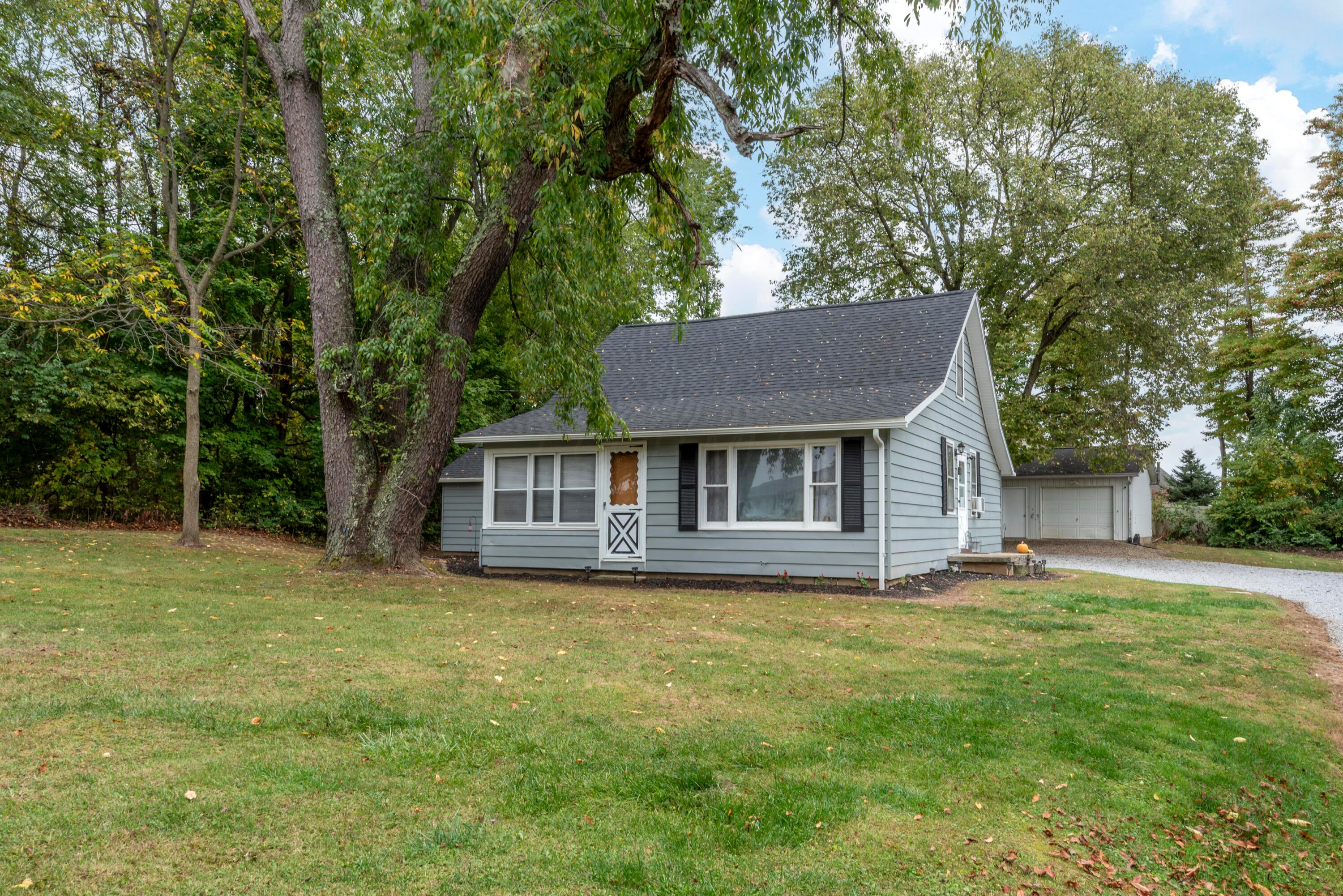 14724 Mckenzie Road, Mount Vernon, Ohio image 1