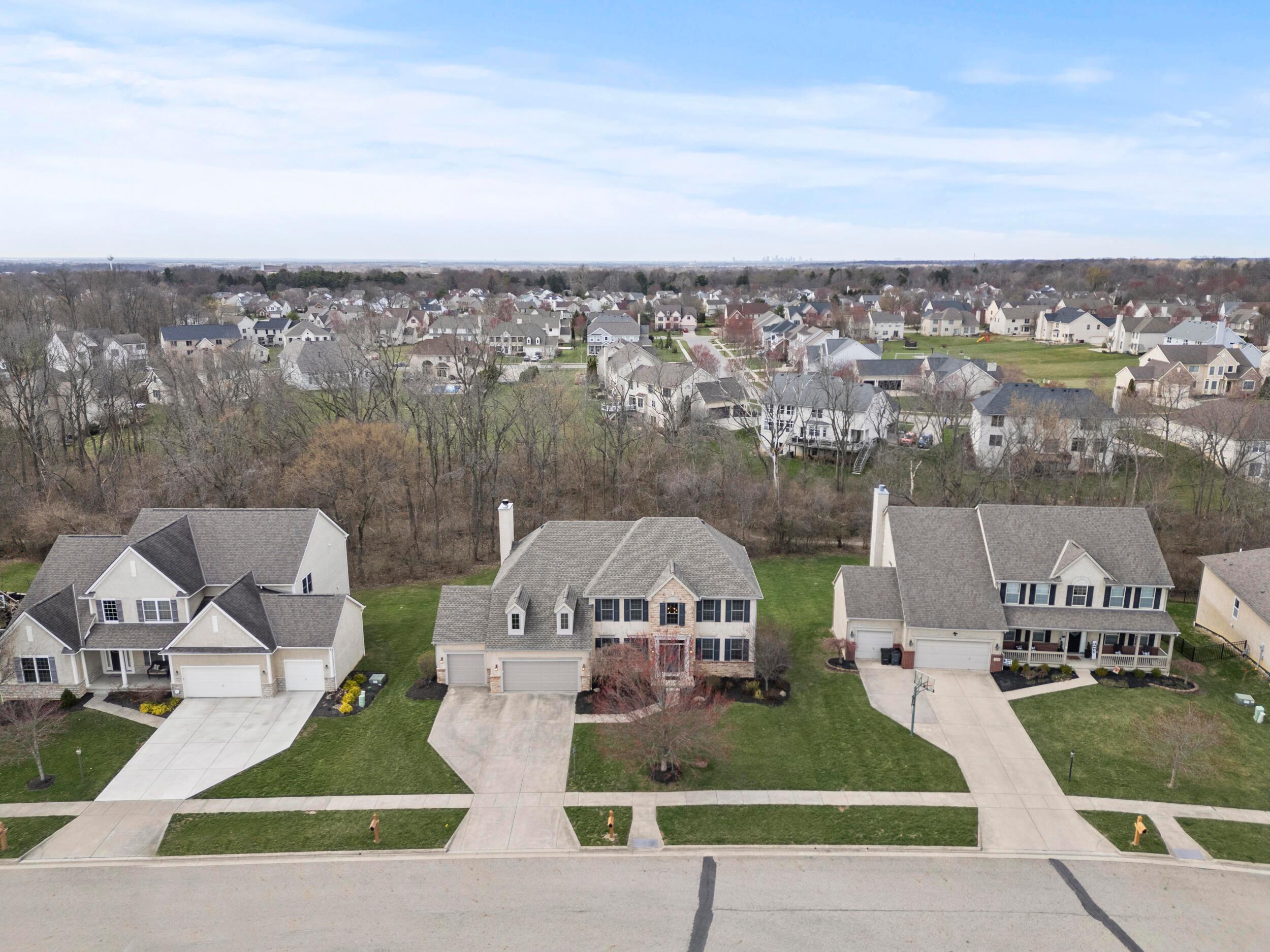 12803 Rocky Creek Drive, Pickerington, Ohio image 3