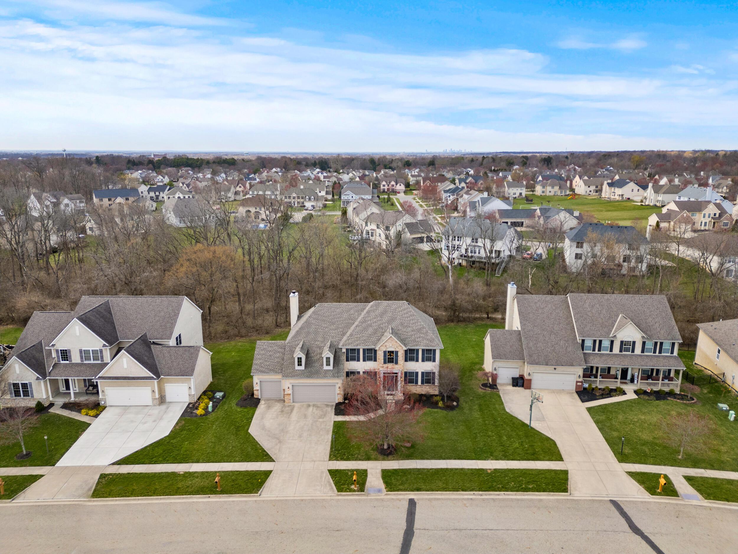 12803 Rocky Creek Drive, Pickerington, Ohio image 2