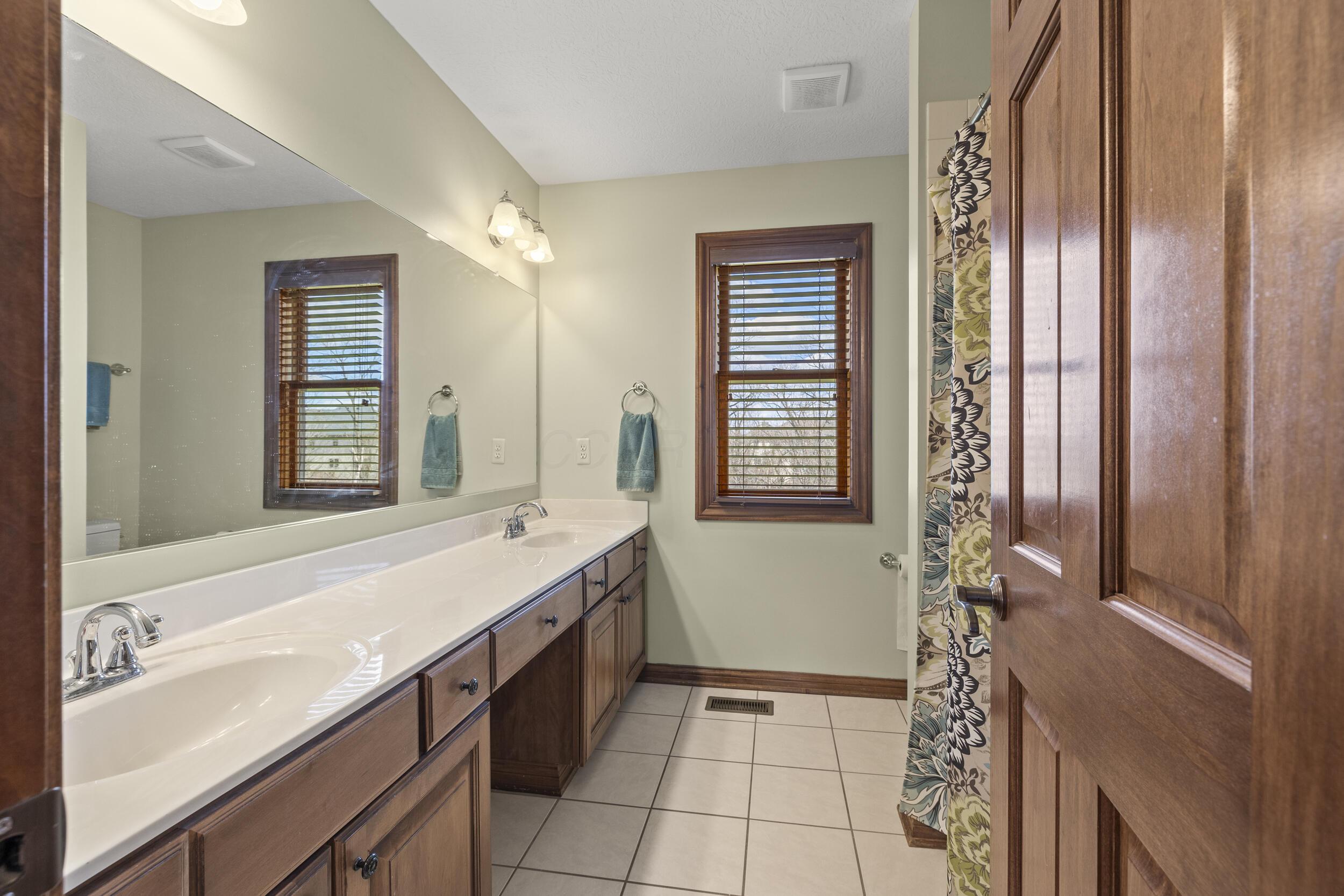 12803 Rocky Creek Drive, Pickerington, Ohio image 38